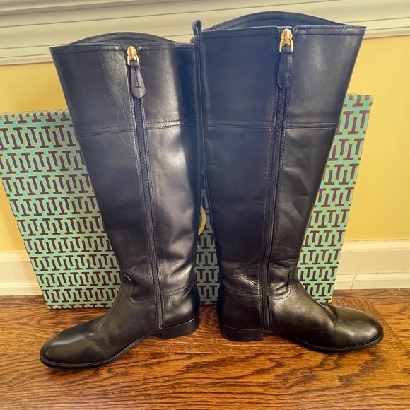 Tory Burch Kiernan Leather Boots - Picture 5 of 7